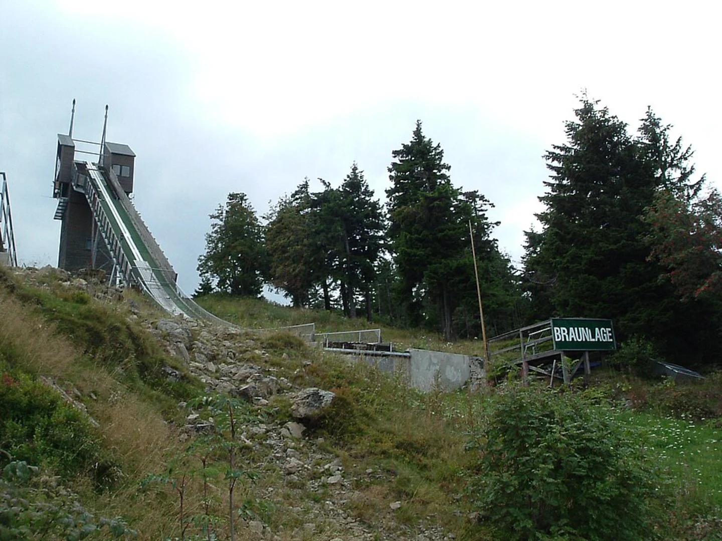 An image depicting the trail Wurmberg, Speichersee Wurmberg and Großer Winterberg Loop and its surrounding area.