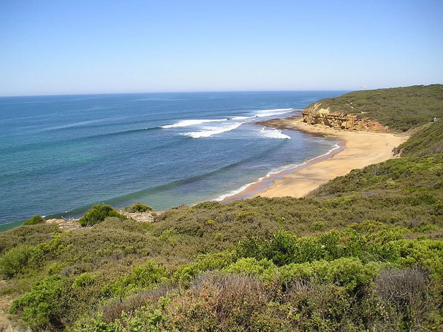 An image depicting the trail The Bells Track Walk and its surrounding area.