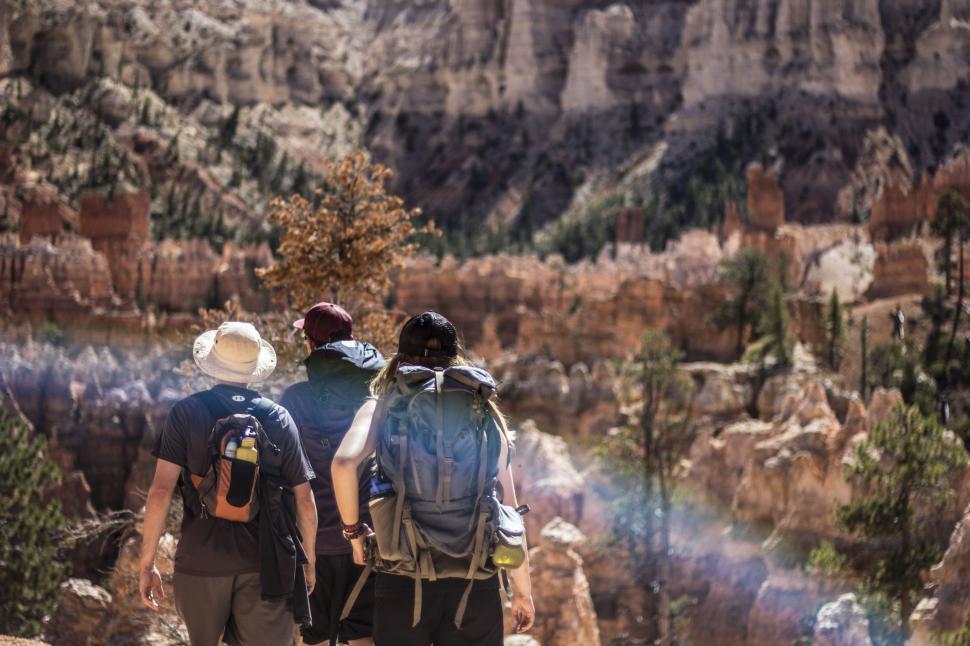 An image depicting the trail Grand Canyon and its surrounding area.