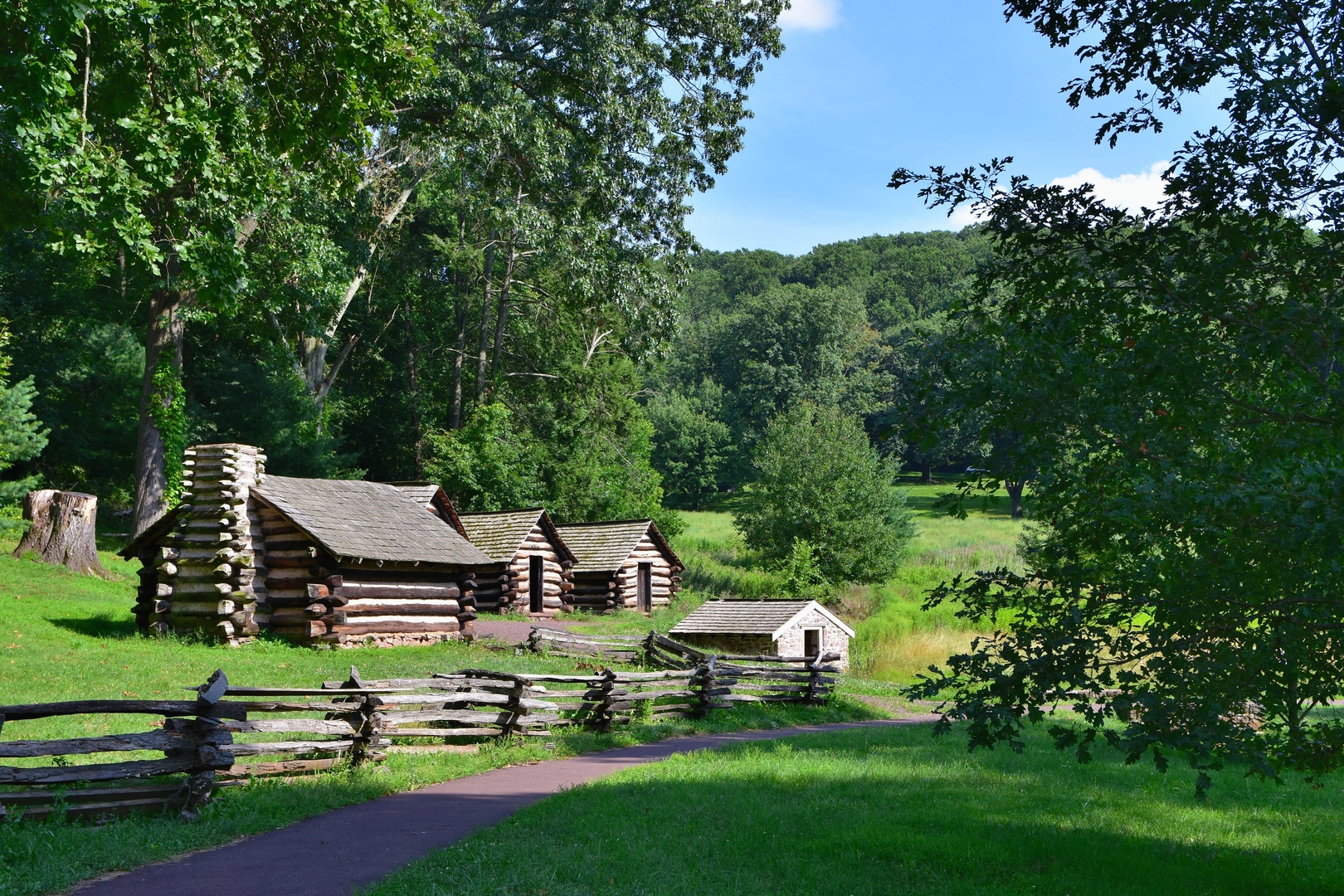 An image depicting the trail Joseph Plumb Martin Trail and its surrounding area.