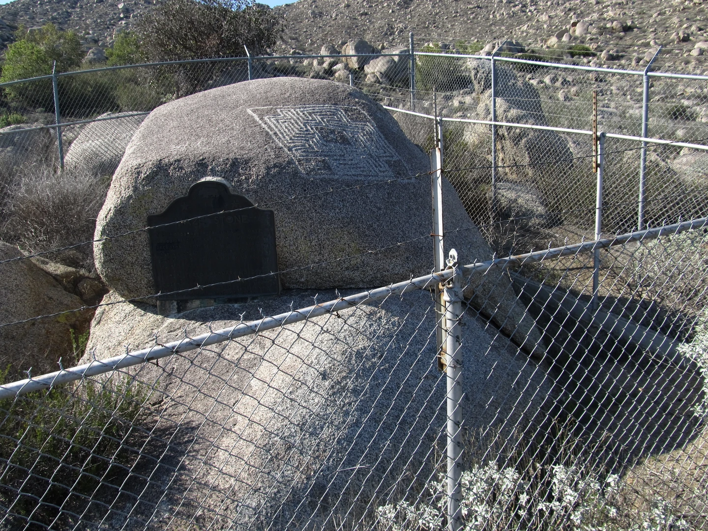 An image depicting the trail California Avenue and its surrounding area.