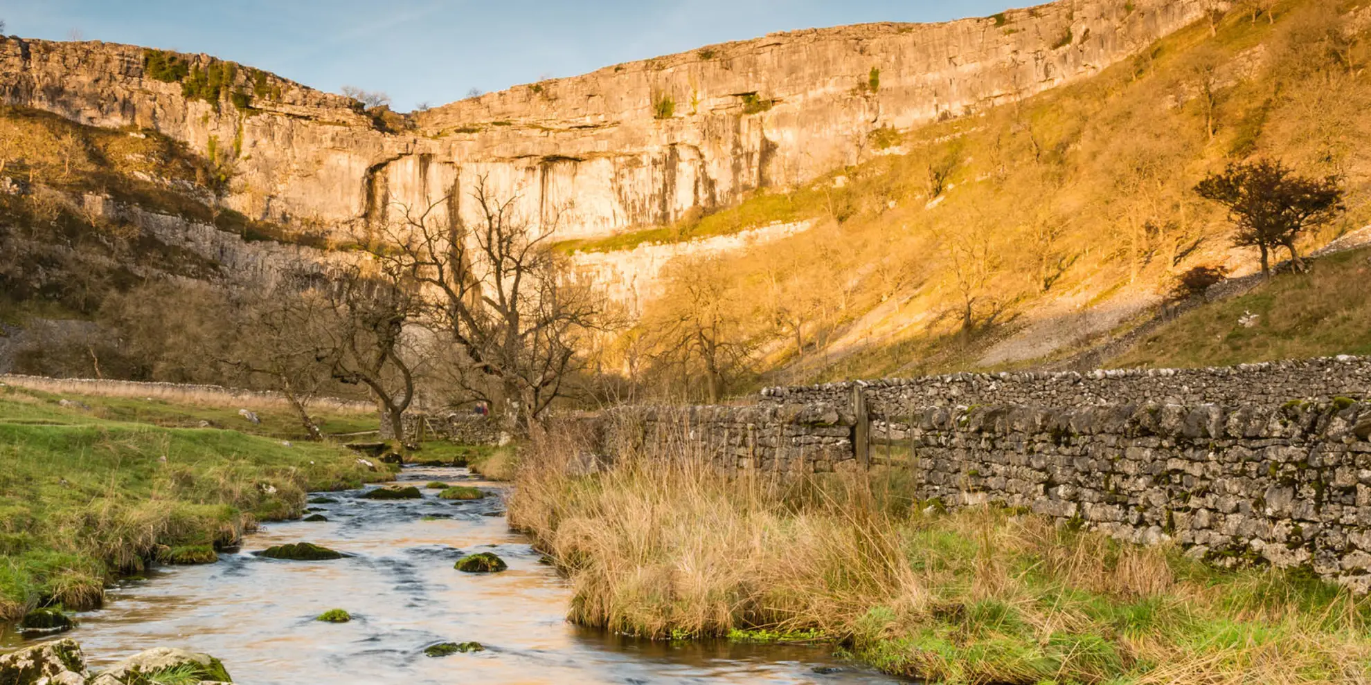 An image depicting the trail Nappa Cross from Malham and its surrounding area.