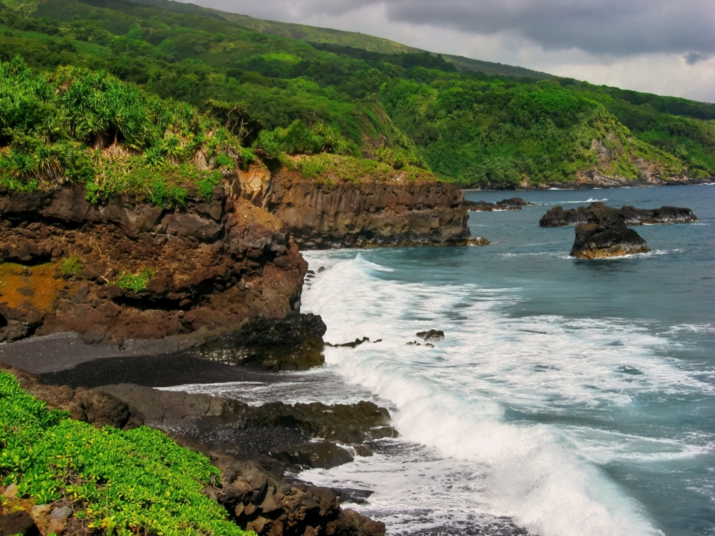 An image depicting the trail Kuloa Point Trail and its surrounding area.