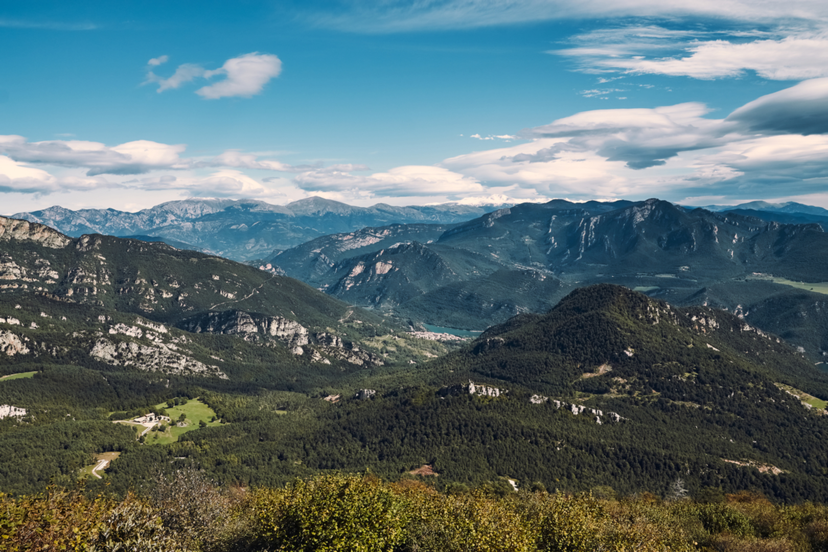 An image depicting the trail Sant Corneli - Baga PR C 73 and its surrounding area.