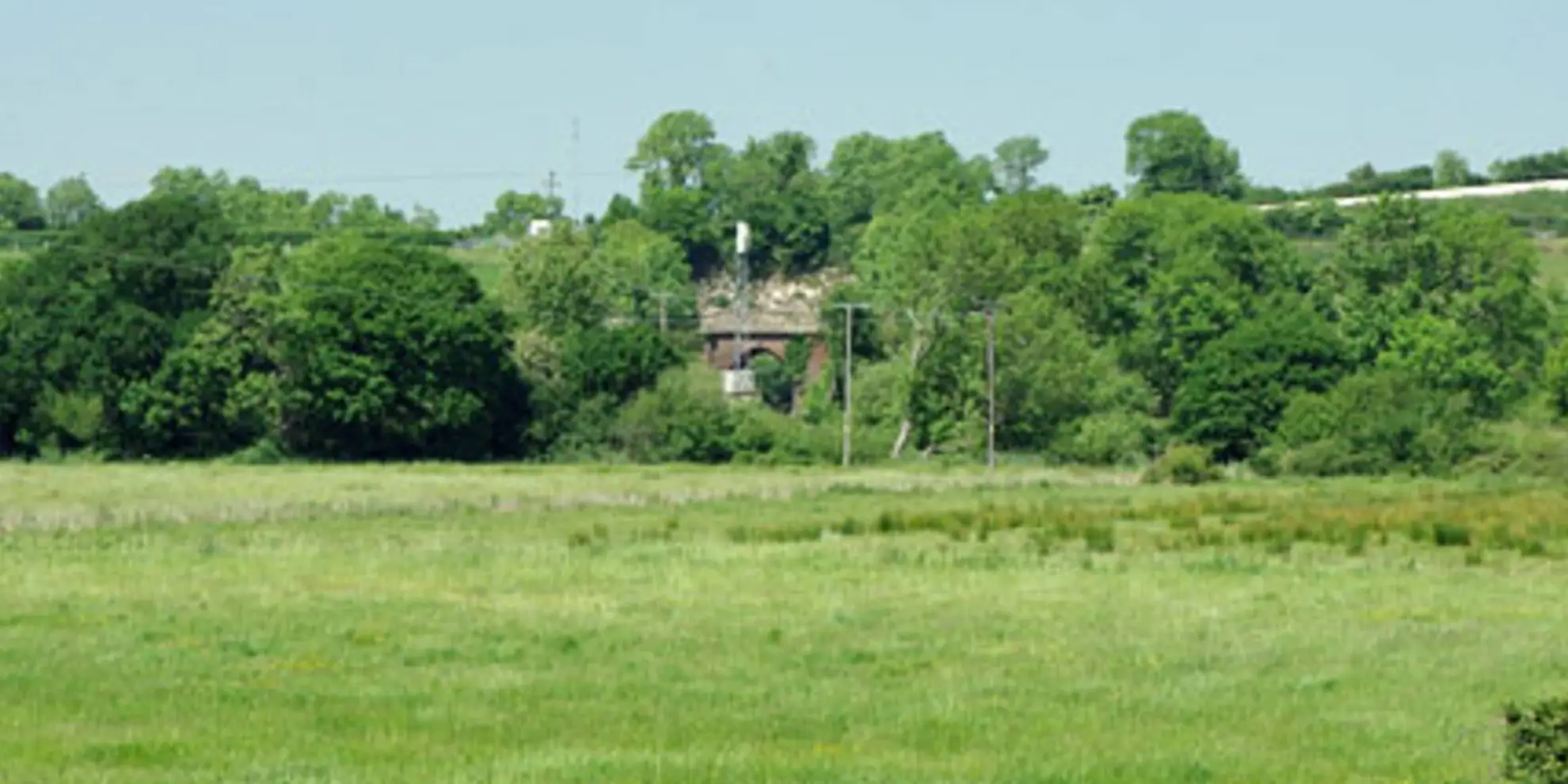 An image depicting the trail Amberley - Burpham and North Stoke and its surrounding area.