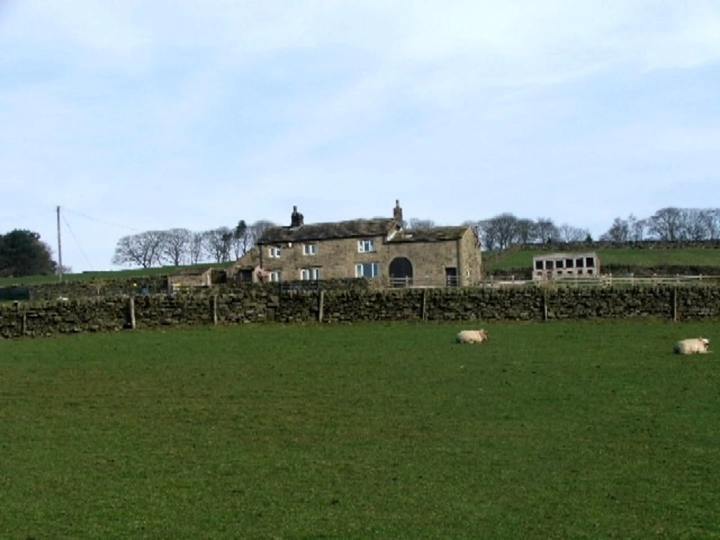An image depicting the trail Hebden Dale, Gibson Mill and Lee Wood Loop and its surrounding area.