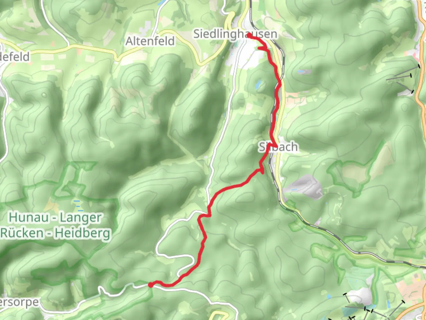 An image depicting the trail Großes Bildchen to Siedlinghausen via Winterberger Hochtour and Rothaarweg and its surrounding area.