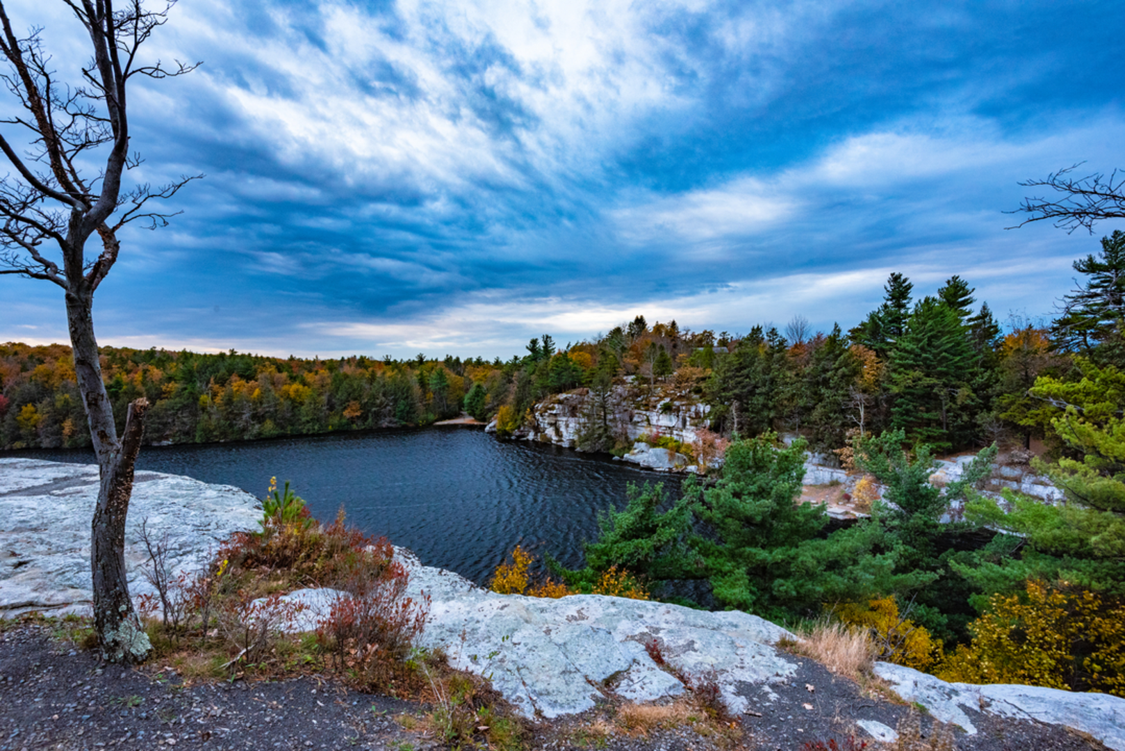 An image depicting the trail Jenny Lane and Minnewaska Lake Trail and its surrounding area.