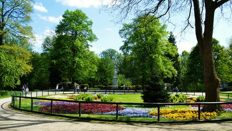 Tiergarten and Neuer See Loop via Ahornsteig