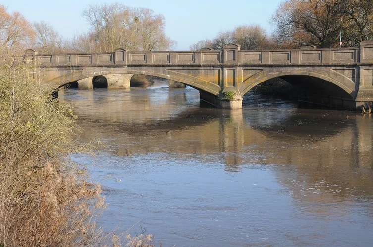 Pershore Bridges, Abbey Park and River Avon Loop