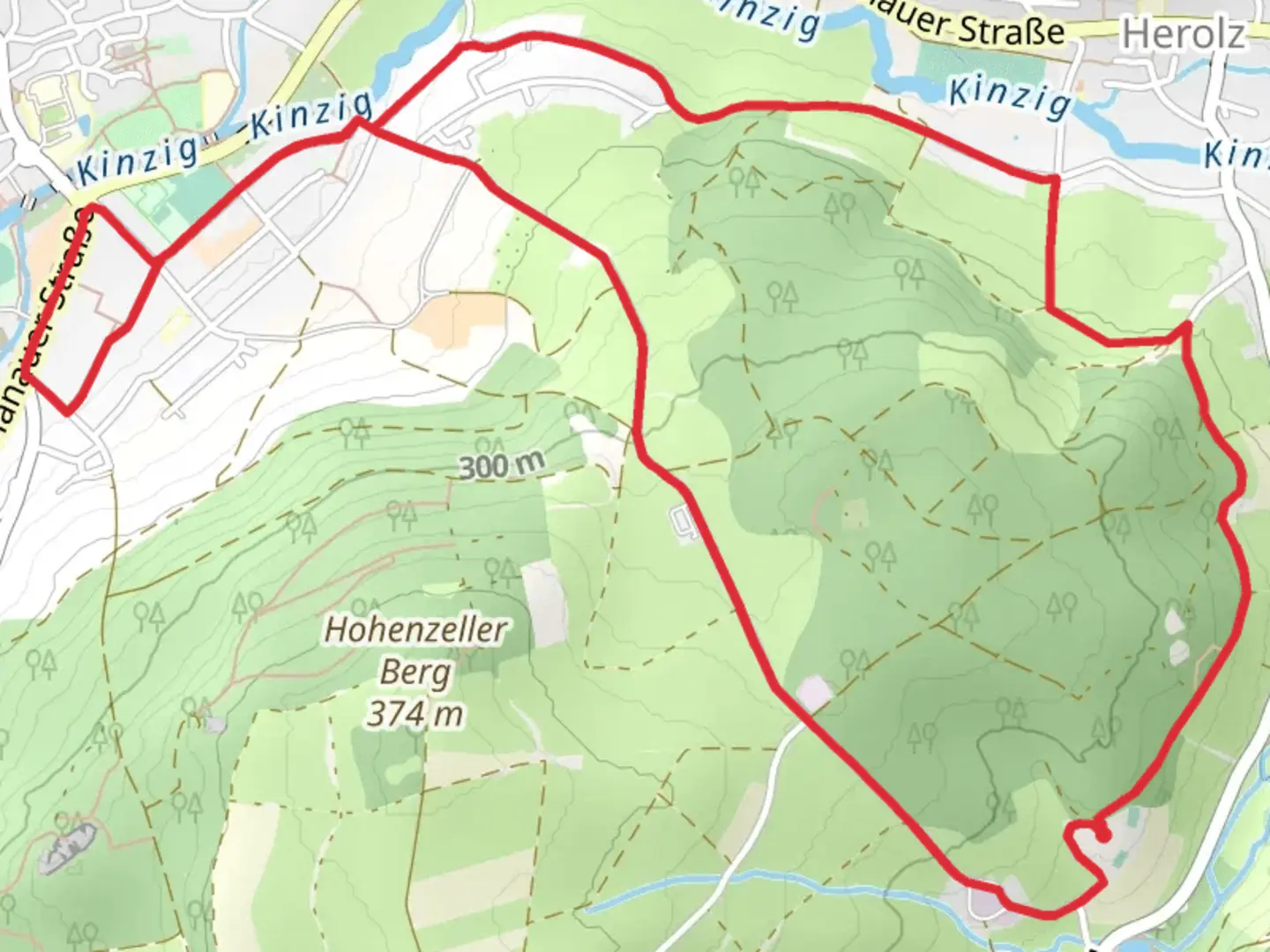 An image depicting the trail Hohenzell Rundweg and Schluechtern Wanderweg SLUE2 and its surrounding area.
