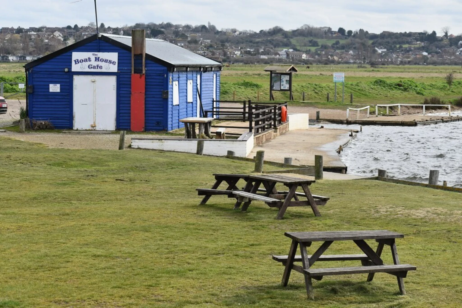 An image depicting the trail Barton's Point Coastal Park and its surrounding area.