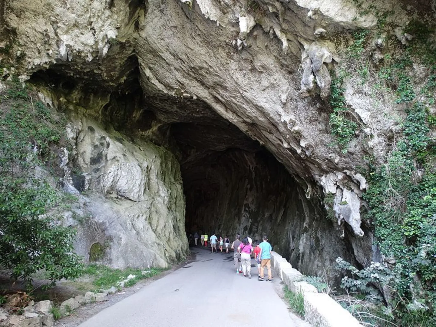 An image depicting the trail Ruta de los Molinos and its surrounding area.