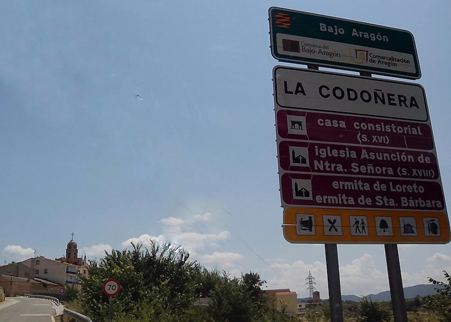 An image depicting the trail Through the Fondo del Mezquín Ravine PR TE 13 and its surrounding area.