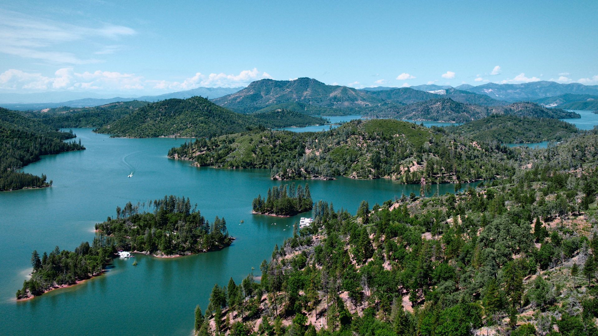 An image depicting the trail Dekkas Trail and its surrounding area.
