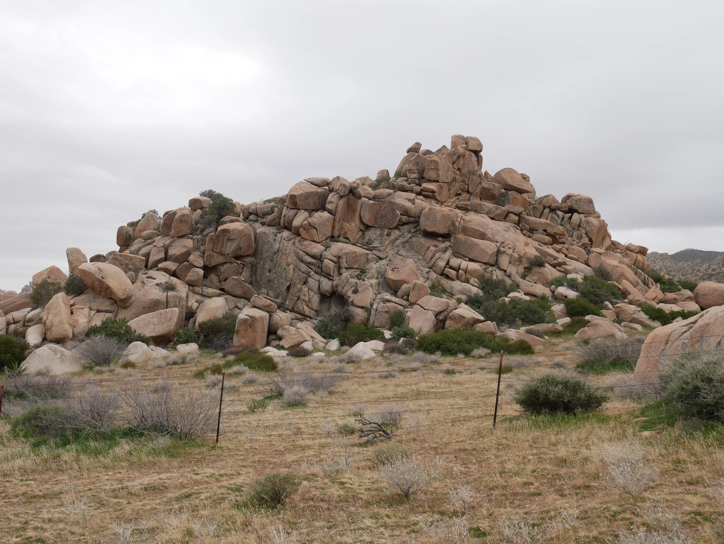 An image depicting the trail Valley of the Moon and its surrounding area.