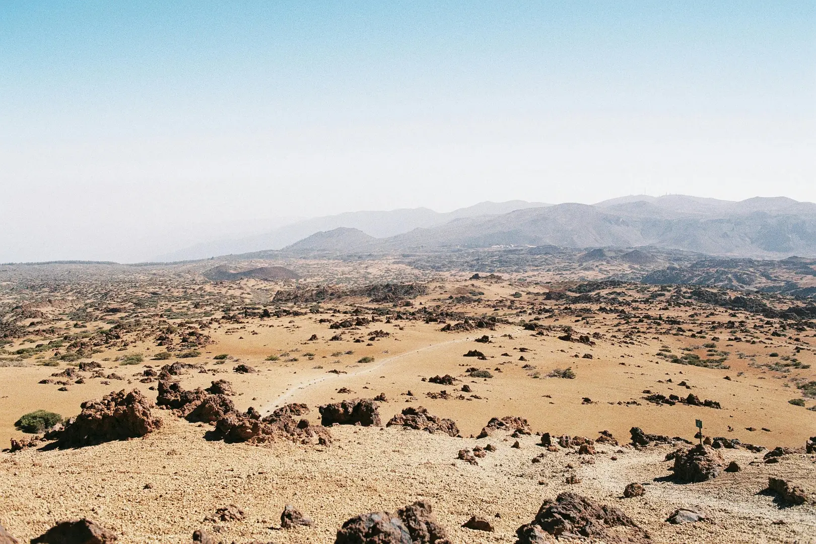 An image depicting the trail El Filo Hike and its surrounding area.