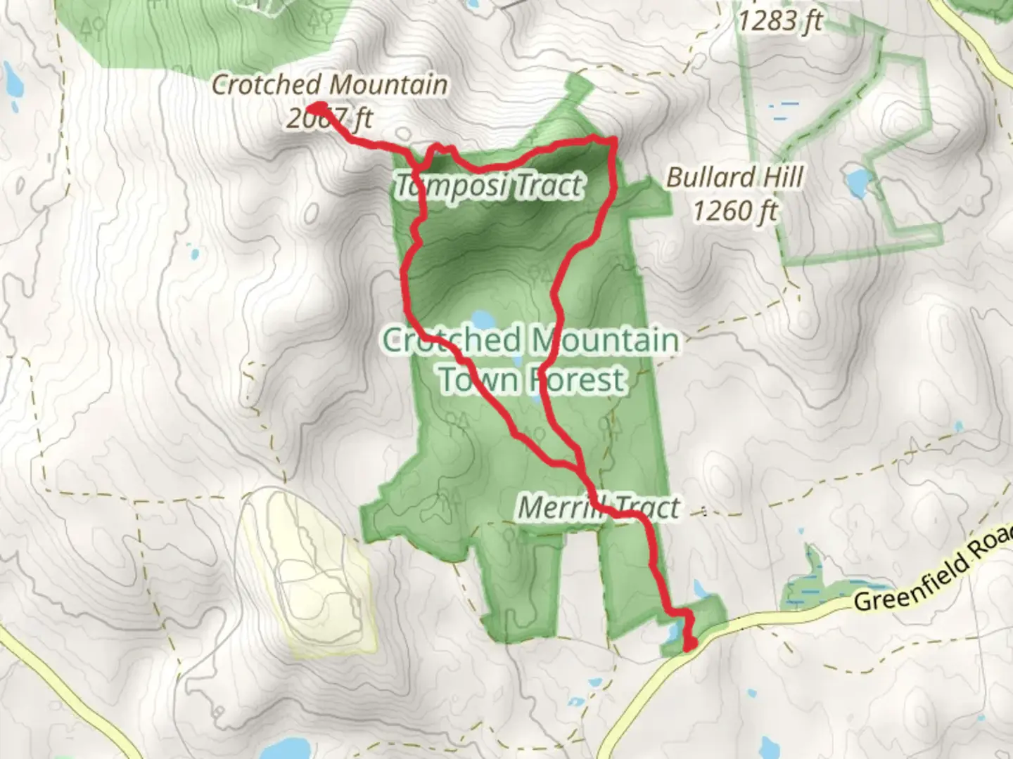 An image depicting the trail Crotched Mountain in Town Forest and its surrounding area.