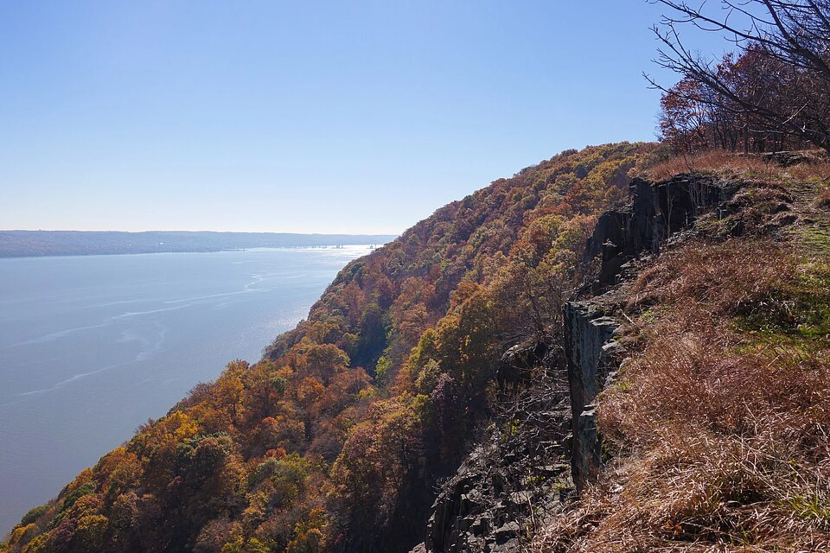 An image depicting the trail Hook Mountain Trail and its surrounding area.