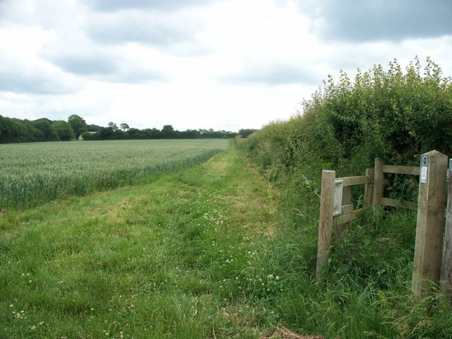 An image depicting the trail Chipping Norton to Over Norton and its surrounding area.