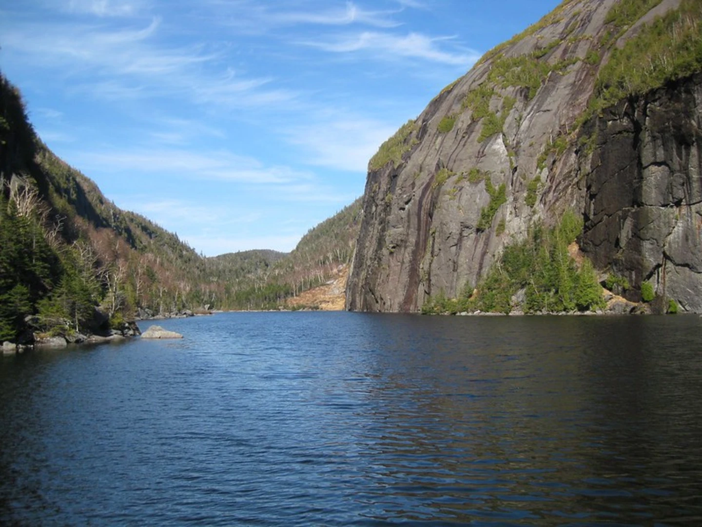An image depicting the trail Avalanche Lake, Lake Colden and Mount Colden Loop via Van Hoevenberg Trail and its surrounding area.