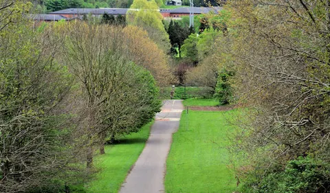 Lagan Towpath - Shaws Bridge to Lock Keepers Cottage