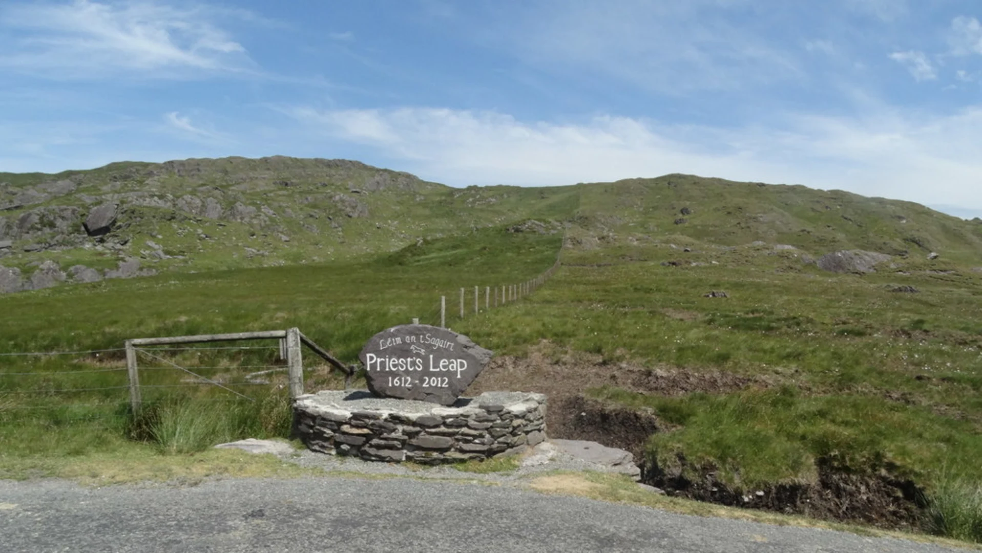 An image depicting the trail Knockboy and Caoinkeen South East Top Loop and its surrounding area.