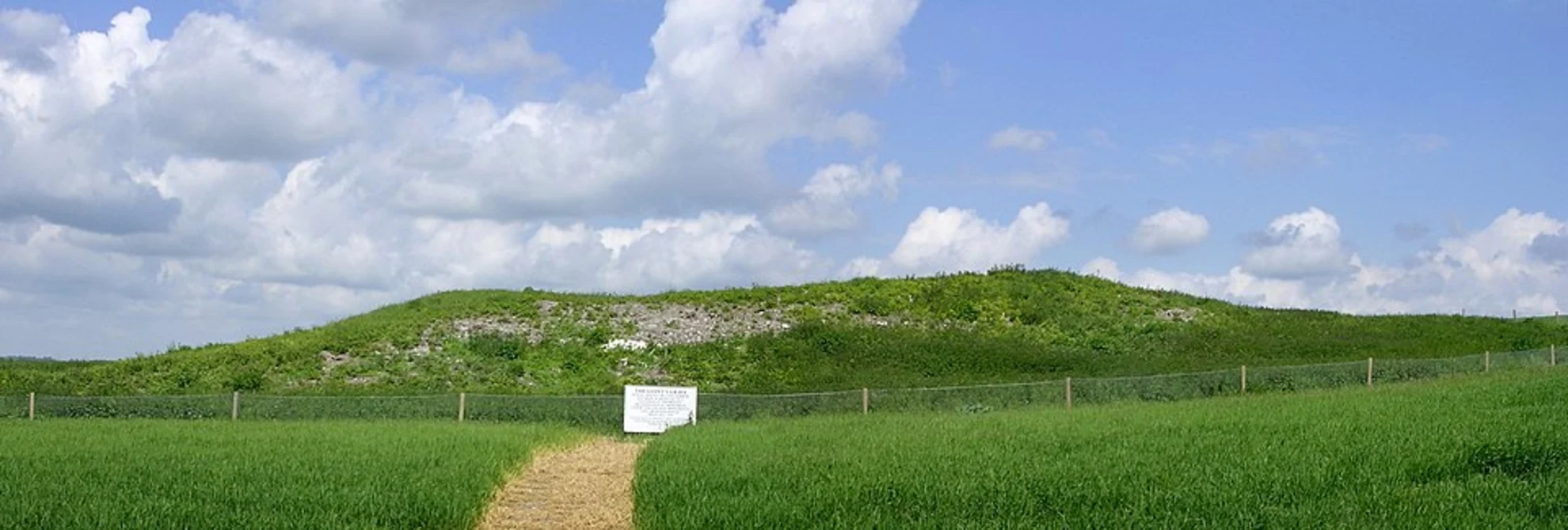 An image depicting the trail Cernditch Chase and Knighton Wood Loop and its surrounding area.