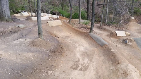 Vanderbilt Parkway