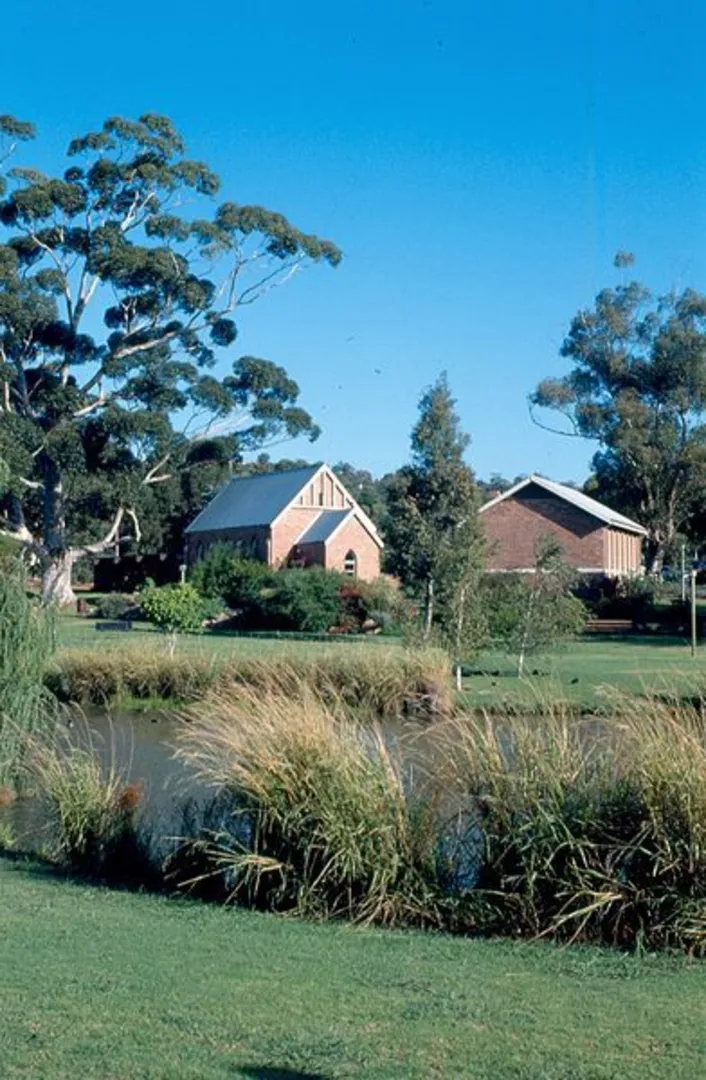 An image depicting the trail Rediscover Armadale Walking Urban Art Trail and its surrounding area.