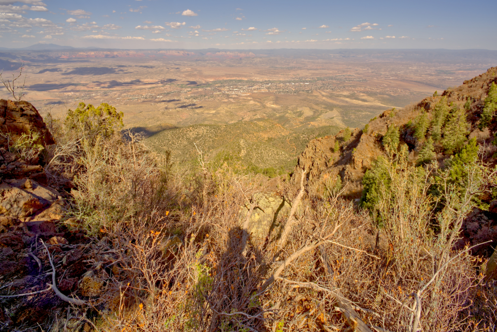 An image depicting the trail Yeager Canyon Trail and its surrounding area.