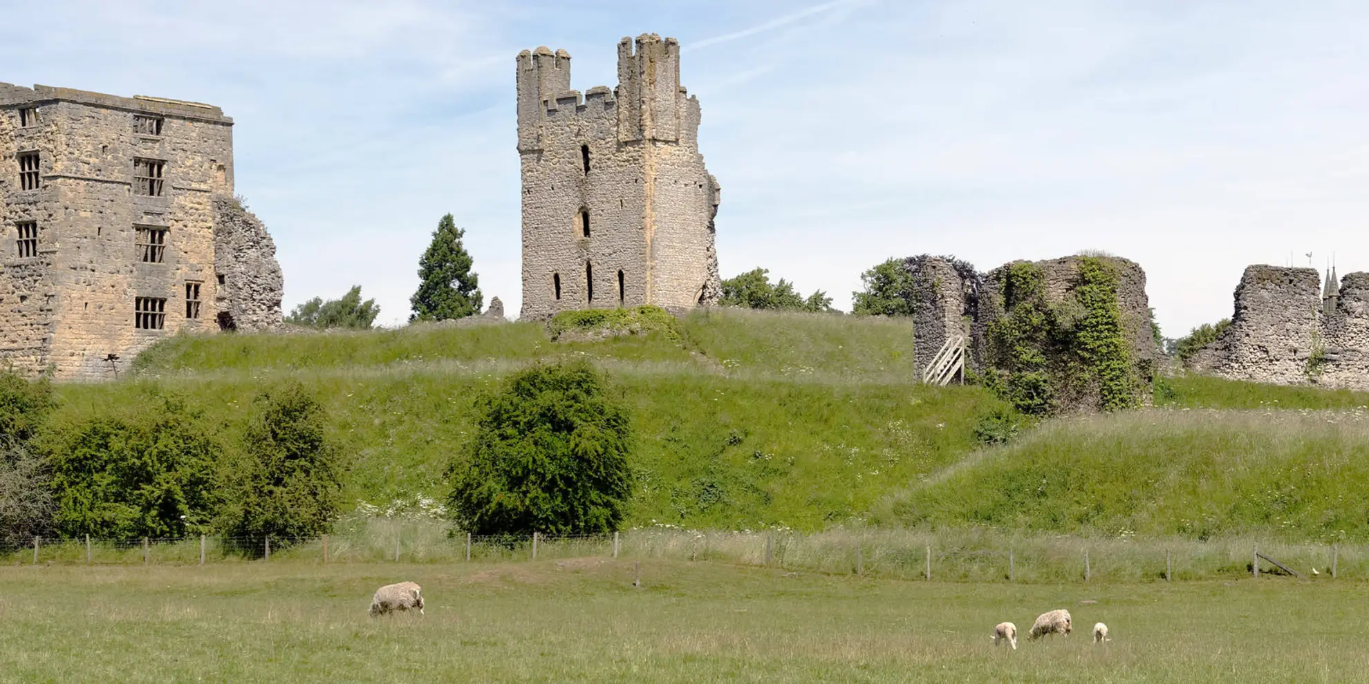 An image depicting the trail Beck Dale and Rievaulx from Helmsley and its surrounding area.