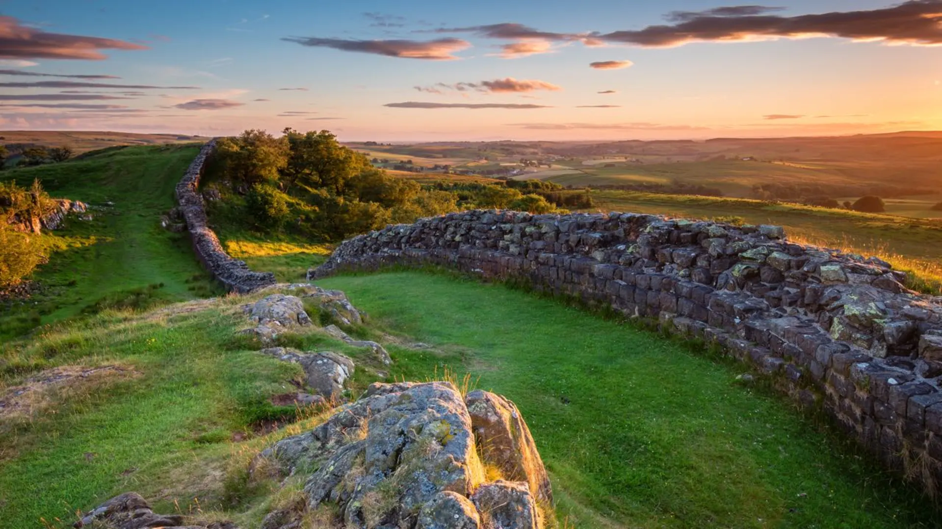 An image depicting the trail Hadrian's Wall Path and its surrounding area.