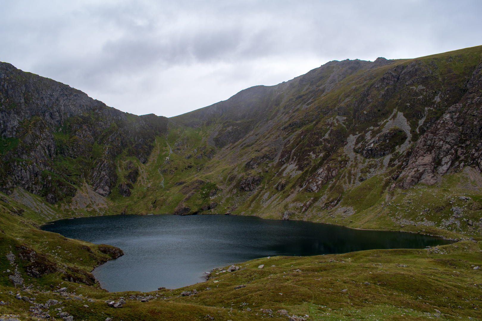 An image depicting the trail Llanfihangel y Pennant Path to Cader Idris and its surrounding area.