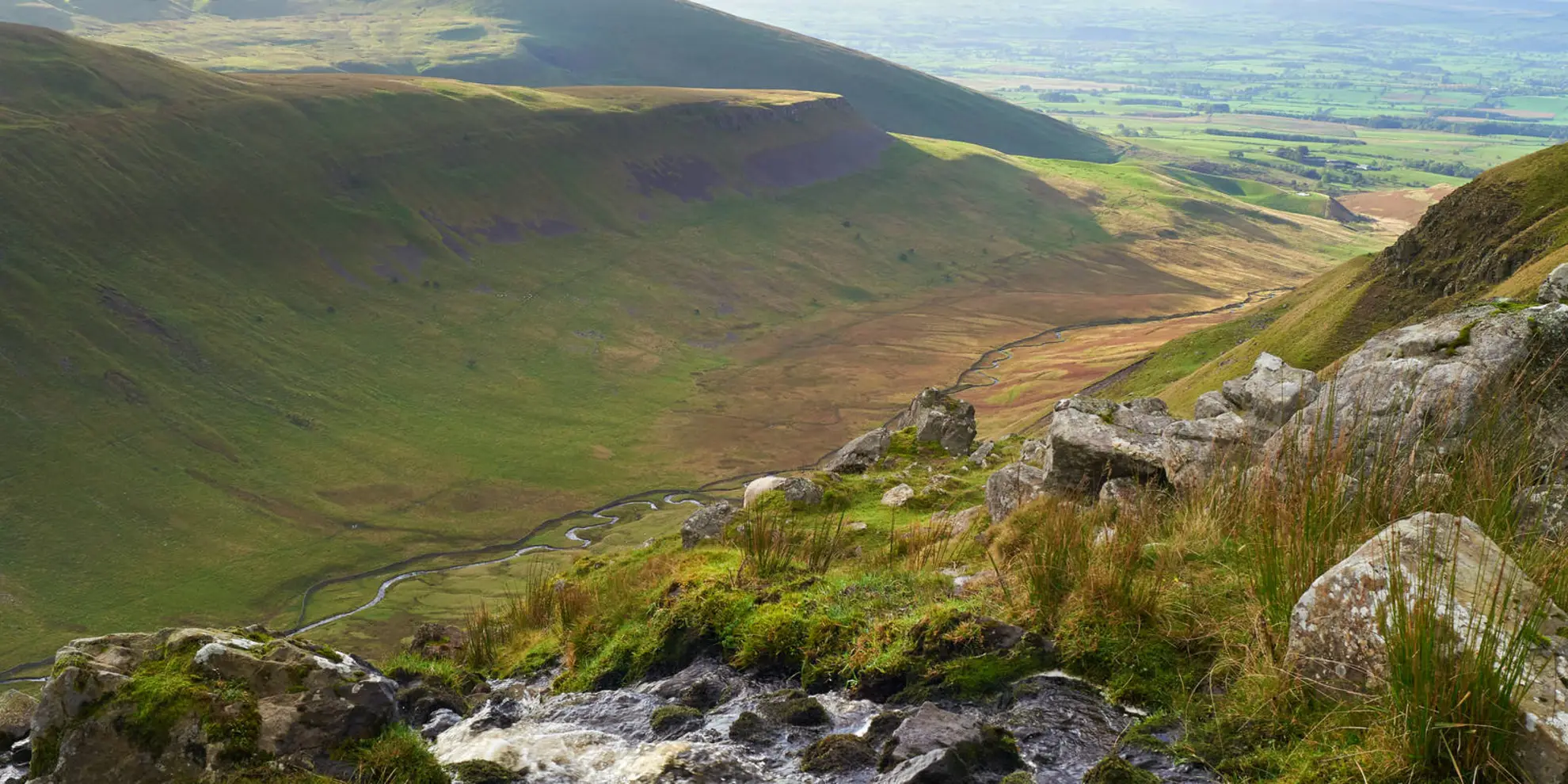 An image depicting the trail High Cup Nick from Dufton via Middle Tongue and its surrounding area.