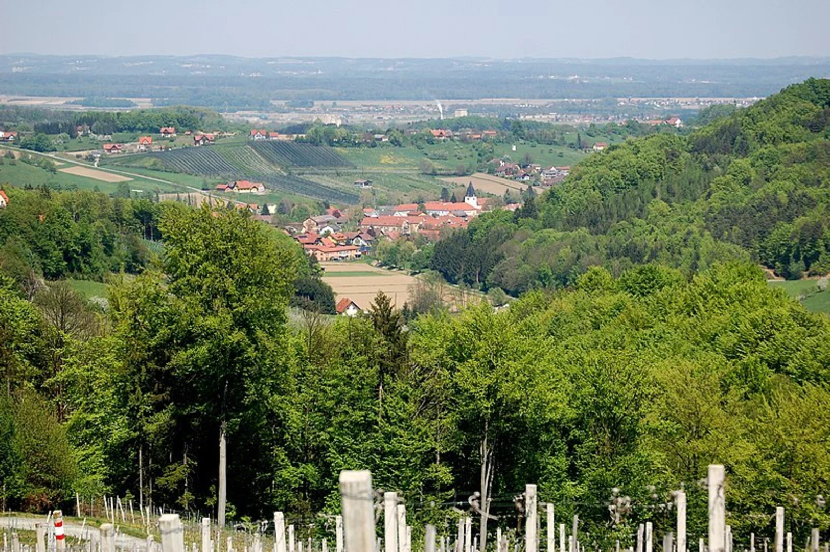 An image depicting the trail Gamlitz - Gaberhöhe - Steinbach and its surrounding area.