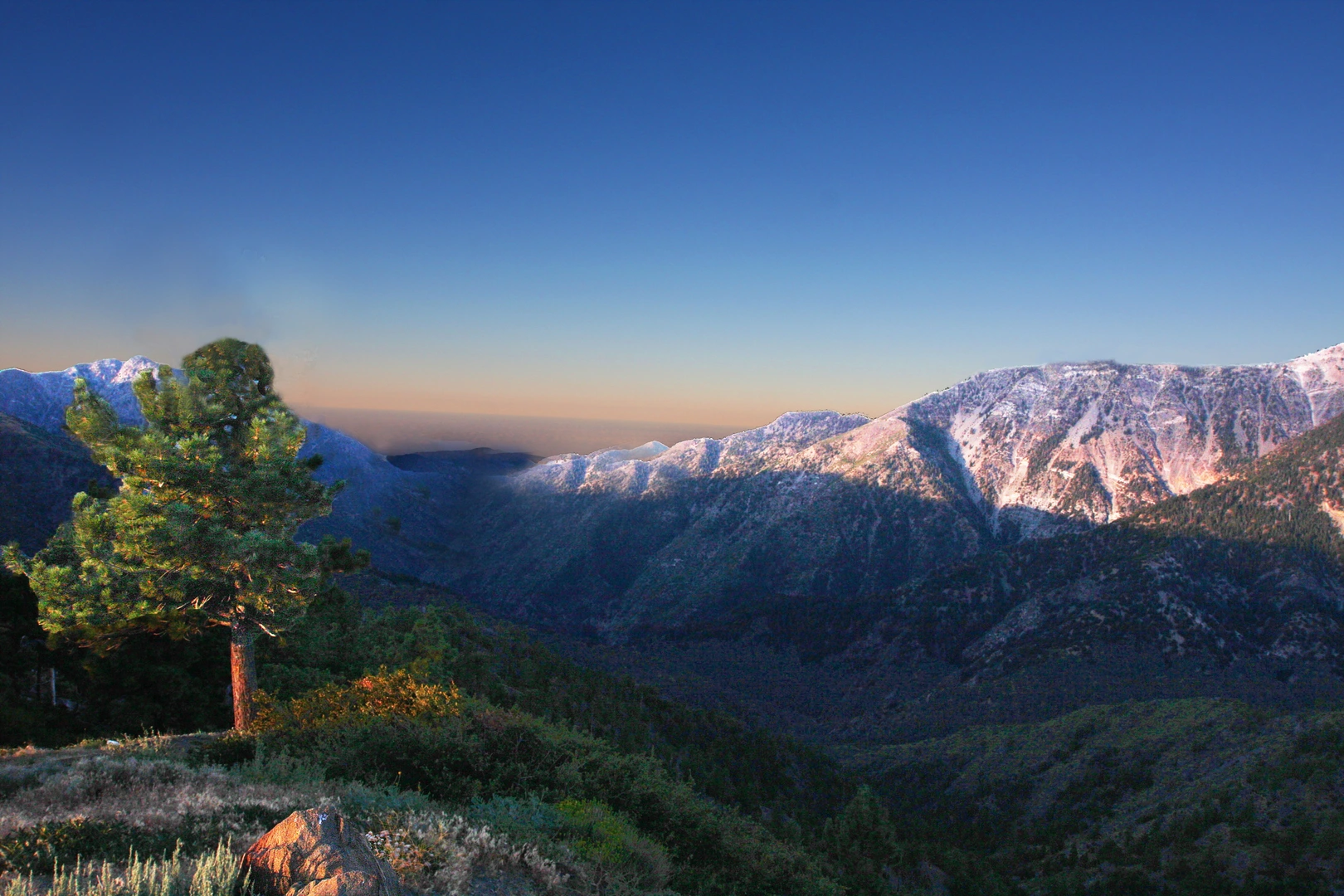 An image depicting the trail Newcomb Pass - Silver Moccasin Trail and its surrounding area.