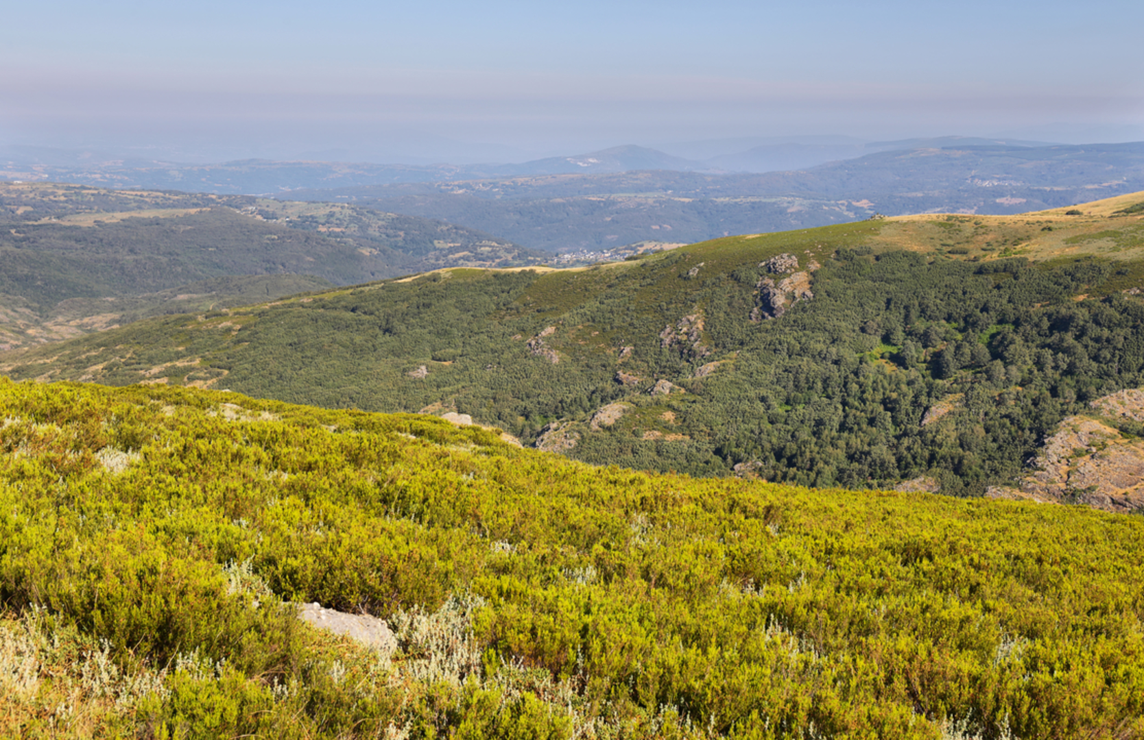 An image depicting the trail PR G 201 Ruta Integral Serra Calva and its surrounding area.