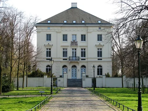 Schloss Mickeln and Auf der Jucht Loop
