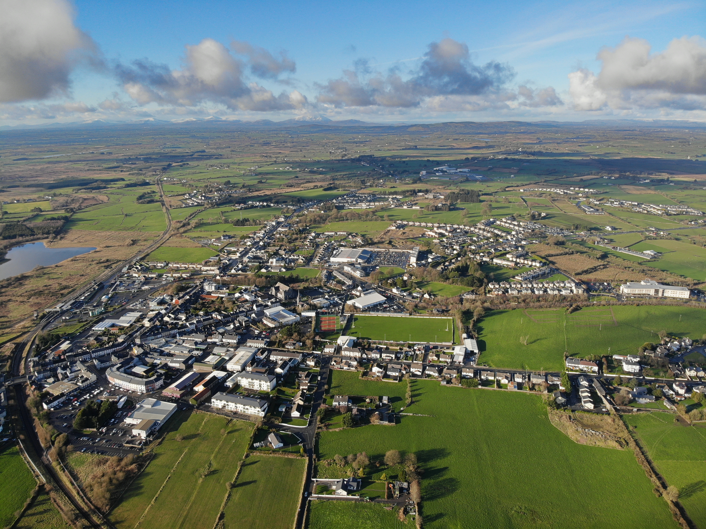 An image depicting the trail Mayfield Loop and its surrounding area.