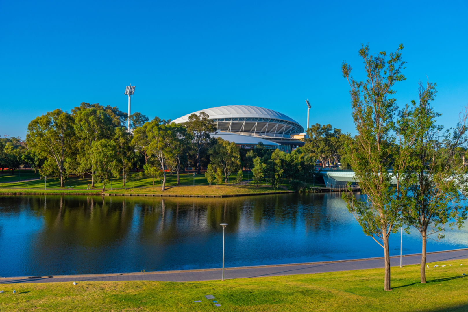 An image depicting the trail Adelaide Kaurna Walking Trail and its surrounding area.