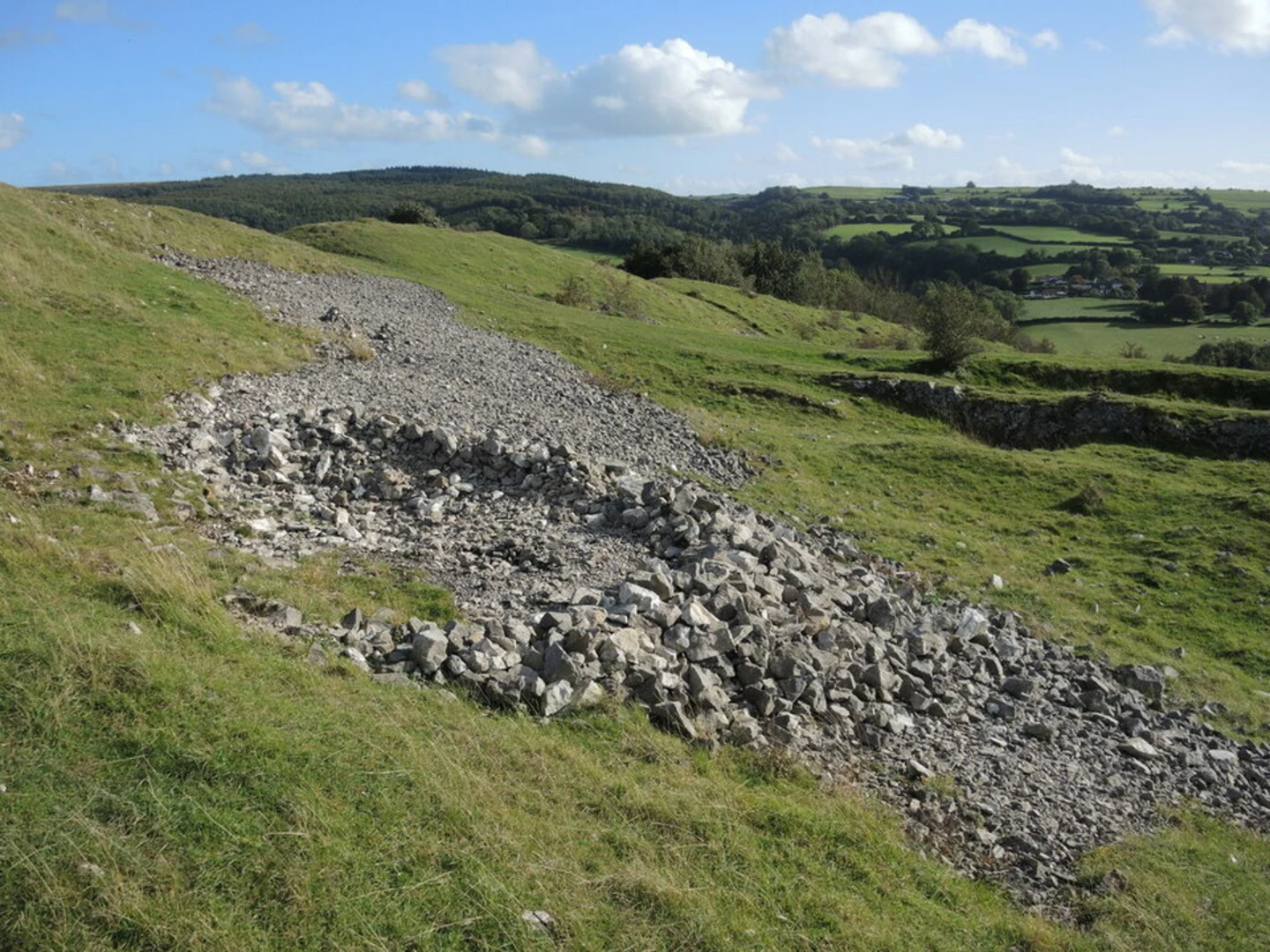 An image depicting the trail Dolebury Warren and its surrounding area.