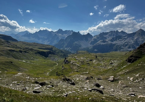 The Lower and Upper Satta Lakes via Bocchetta della Valle