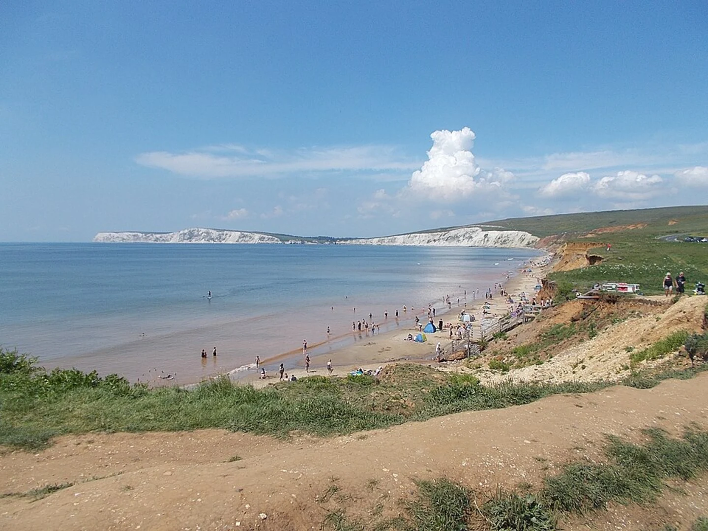 An image depicting the trail Isle of Wight and Compton Beach Loop and its surrounding area.