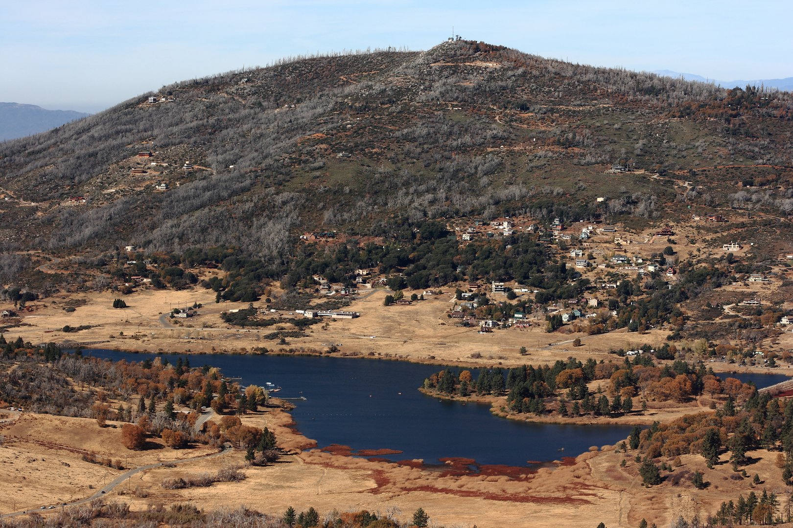 An image depicting the trail Middle Peak Loop Fire Road and its surrounding area.