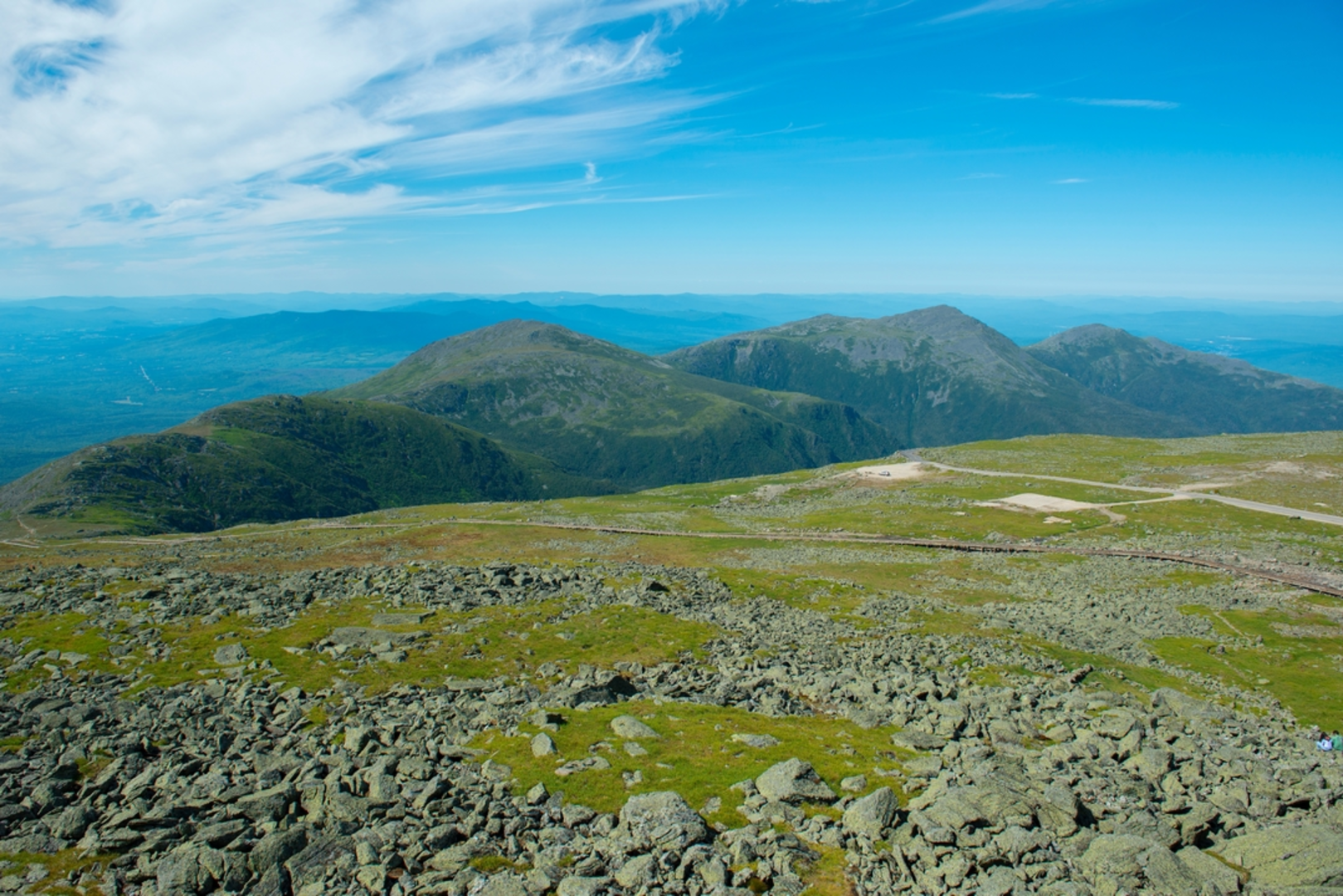 An image depicting the trail Mount Adams via Great Gulf, Madison Gulf, and Buttress Trail and its surrounding area.