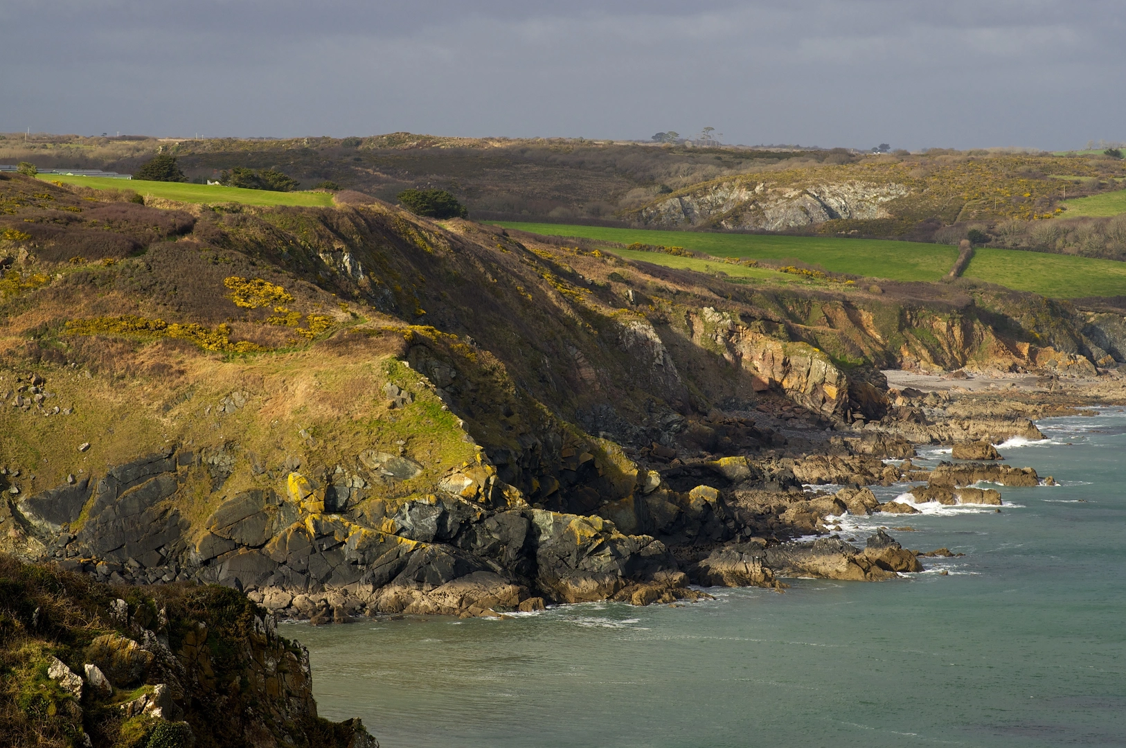 An image depicting the trail Cadgwith and Poltesco Walk and its surrounding area.