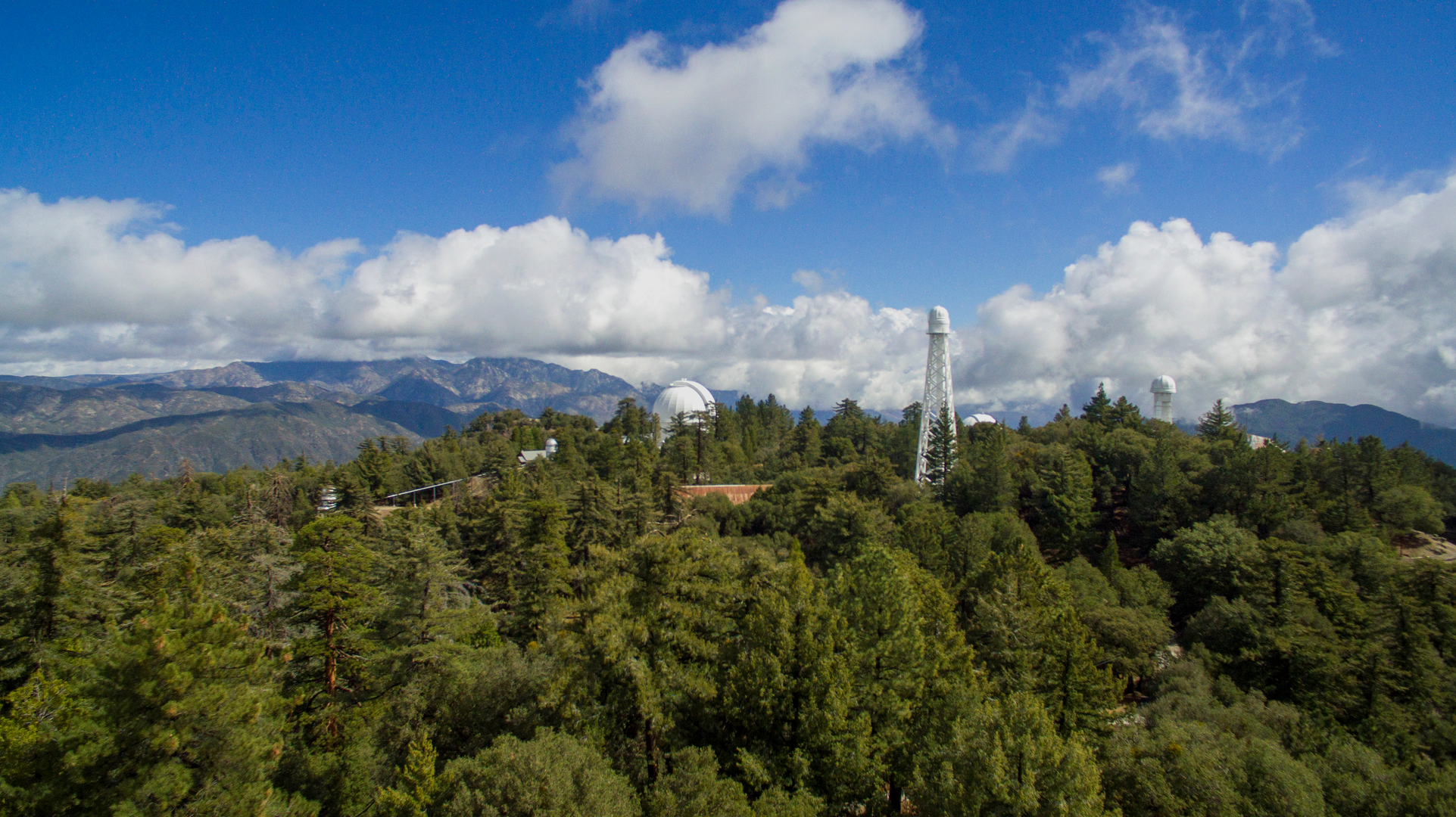 An image depicting the trail San Gabriel and Mount Wilson Loop via Idlehour Trail and its surrounding area.