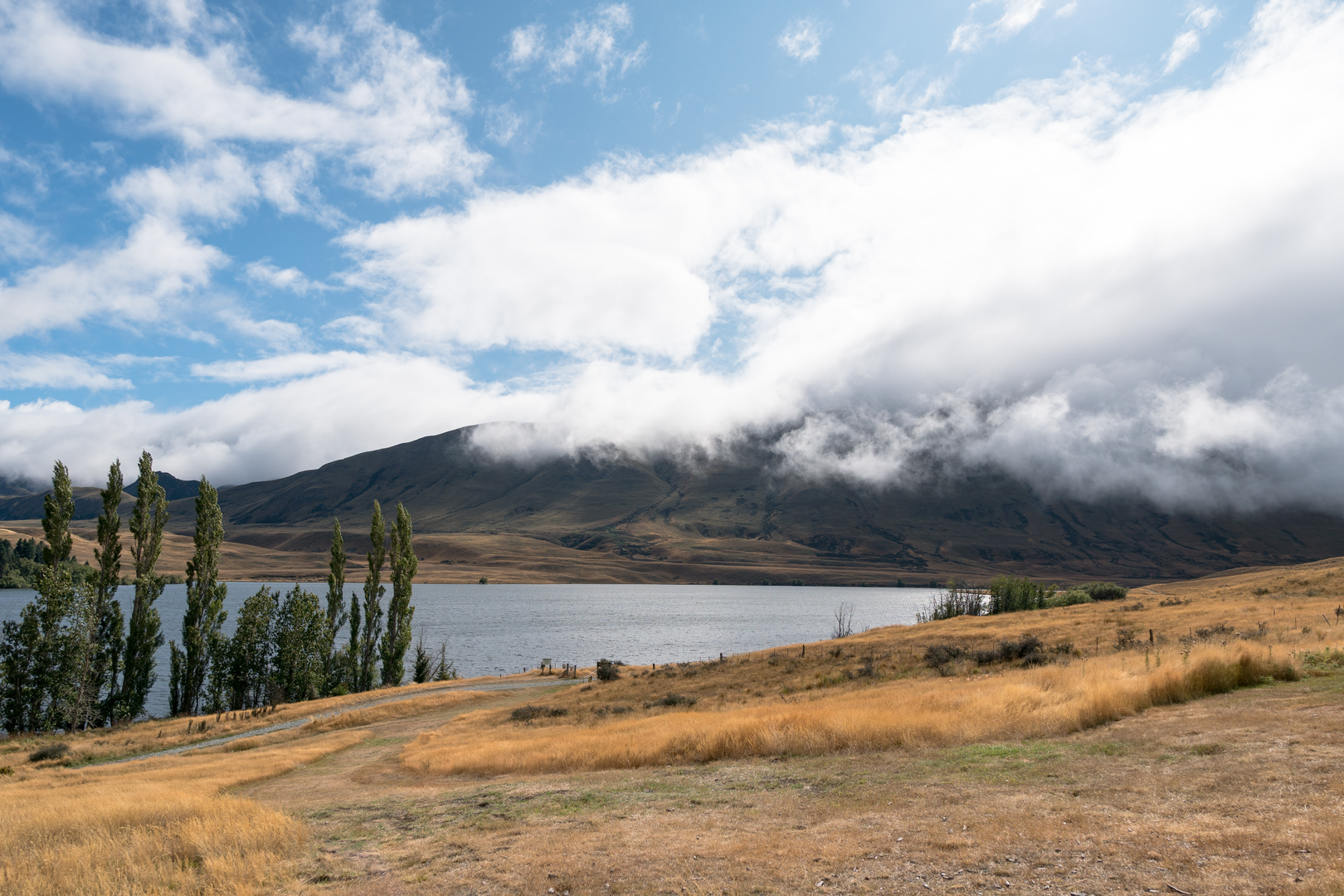 An image depicting the trail Lake Clearwater Circuit and its surrounding area.