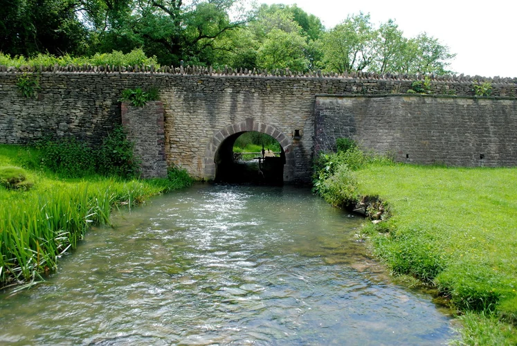Parkfield to Foscote Walk